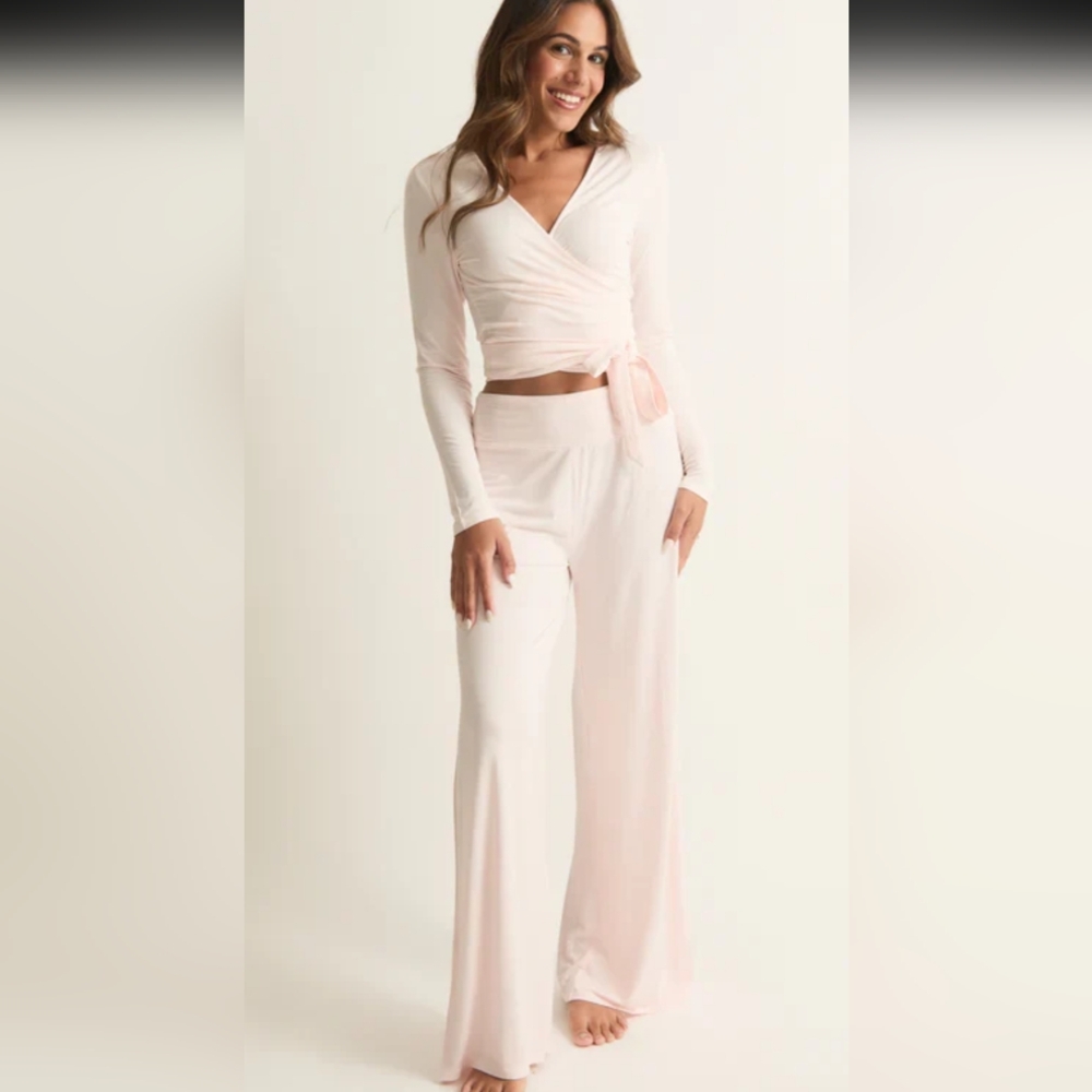 Adyson Parker Light Pink Wrap Pilates Set